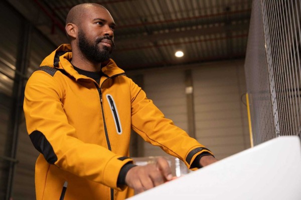 Horizon, a new Softshell collection combining Technical Features, Comfort, and Accessible Style