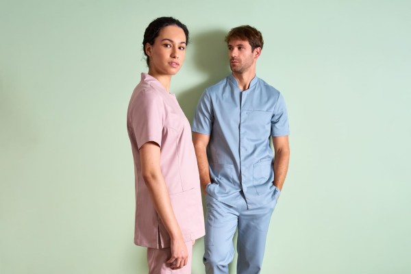 Molinel launches Kareline, a new responsible range for healthcare professionals